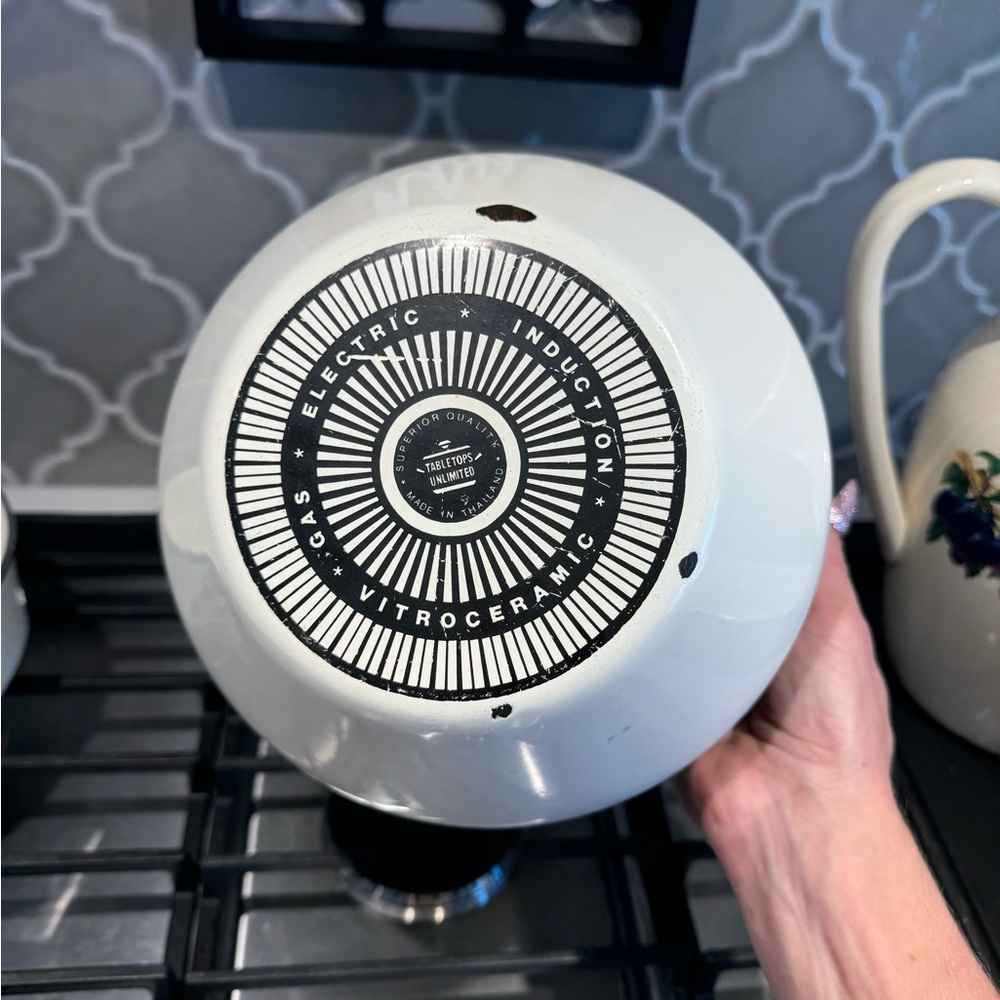 Tabletops Unlimited "Kensington Garden" vitroceramic bowls and pitcher - Picture 7 of 8